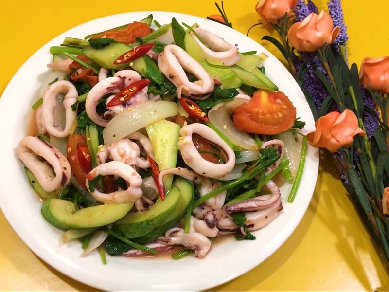 Mực xào cần tỏi